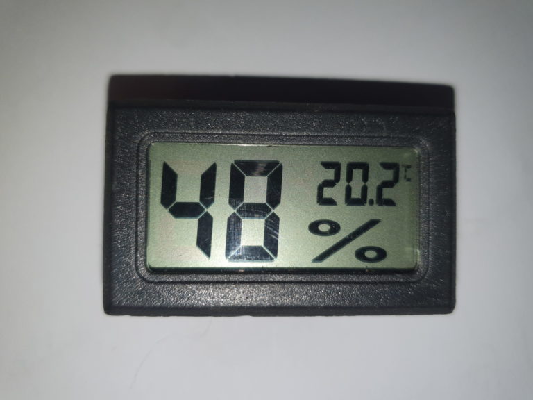 Humidity meter